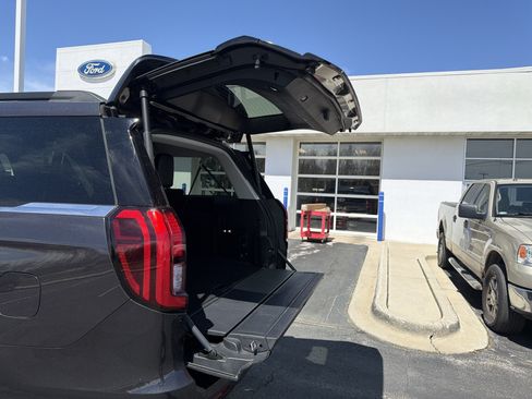 Certified 2025 Ford Expedition Max Active AWD/4WD image 15