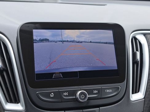 Used 2024 Chevrolet Malibu LT FWD image 24