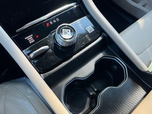 New 2025 Jeep Grand Cherokee Limited image 16