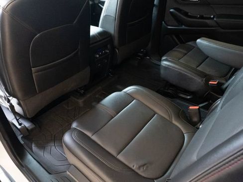 Used 2023 Chevrolet Traverse RS w/ LPO, Floor Liner Package AWD/4WD image 25