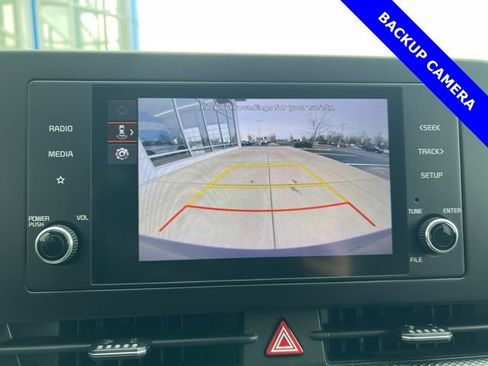 Used 2024 Kia Sportage LX image 11