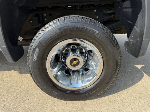 Used 2022 Chevrolet Silverado 3500 LT w/ Convenience Package image 64