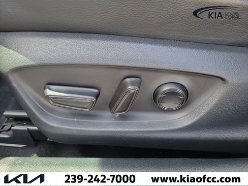 Used 2020 Toyota Camry SE image 22