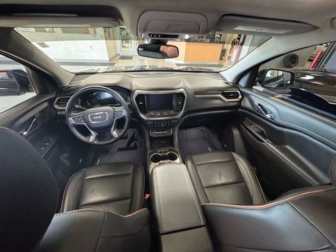 Used 2023 GMC Acadia AT4 w/ Technology Package image 17