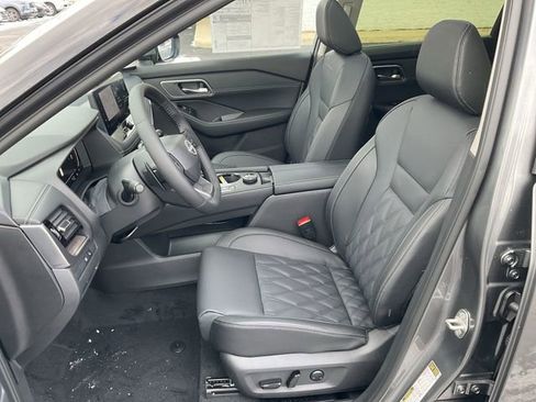 New 2026 Nissan Rogue Platinum w/ Platinum Premium Package image 11