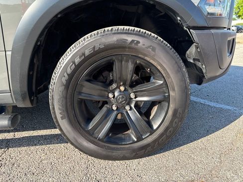 Used 2022 RAM 1500 Classic Warlock w/ Ceramic Grey Warlock Package AWD/4WD image 33