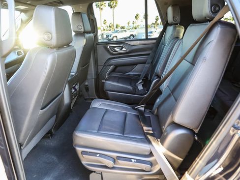 Used 2022 Chevrolet Tahoe Z71 w/ Luxury Package image 18