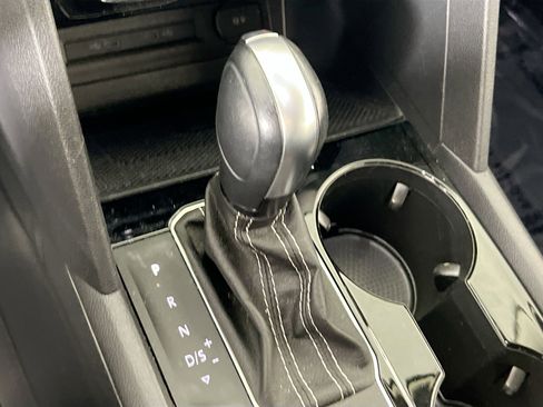 Used 2022 Volkswagen Atlas SE image 16