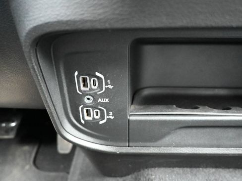 Used 2024 RAM 2500 Big Horn AWD/4WD image 18