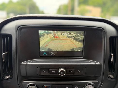 Used 2018 Chevrolet Silverado 1500 Custom w/ Custom Value Package AWD/4WD image 29