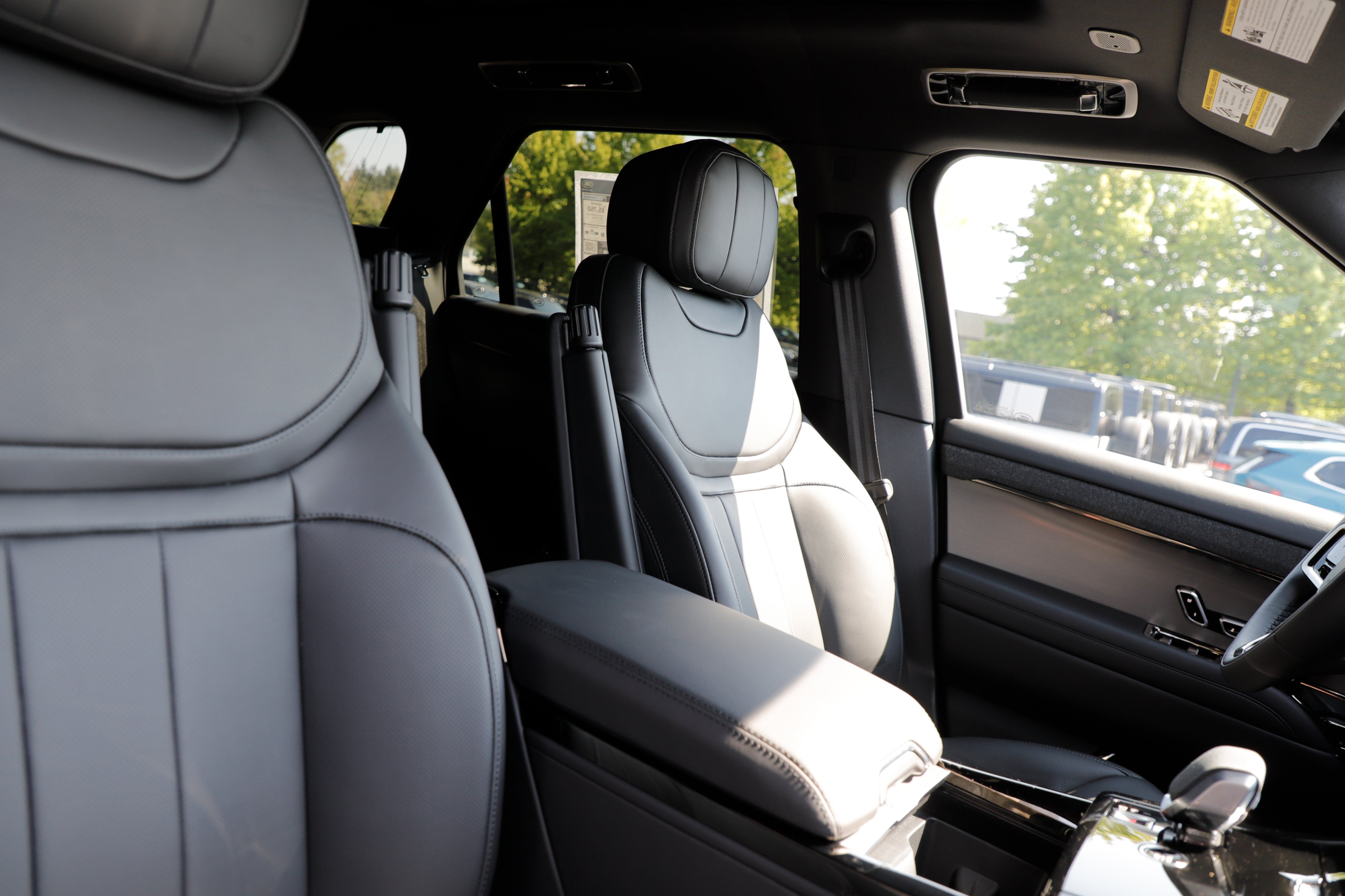 New 2026 Land Rover Range Rover Sport Dynamic SE AWD/4WD image 12