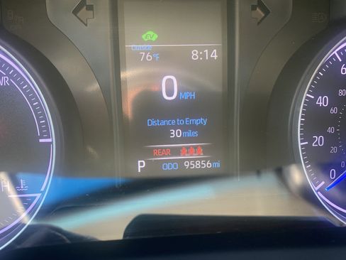Used 2021 Toyota Venza LE w/ Carpet Mat Package (TMS) AWD/4WD image 13