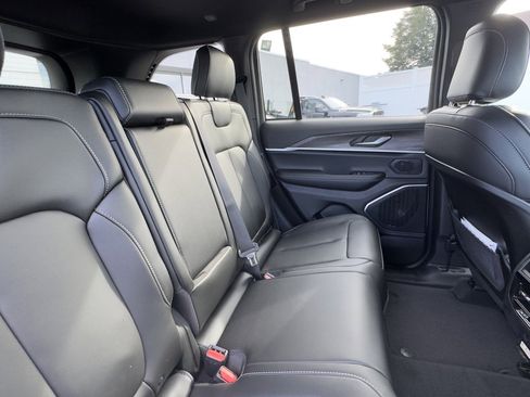 New 2026 Jeep Grand Cherokee Limited w/ Limited Altitude Package image 23