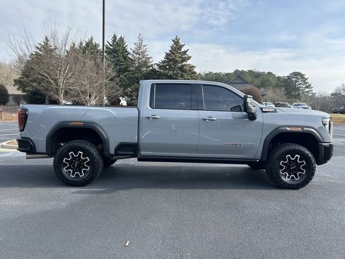 Used 2025 GMC Sierra 2500 AT4X image 28