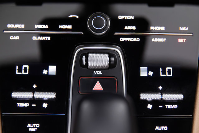 Used 2021 Porsche Cayenne AWD/4WD image 94