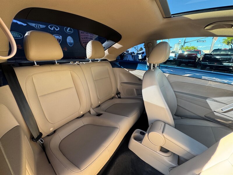 Used 2019 Volkswagen Beetle 2.0T SE FWD image 42