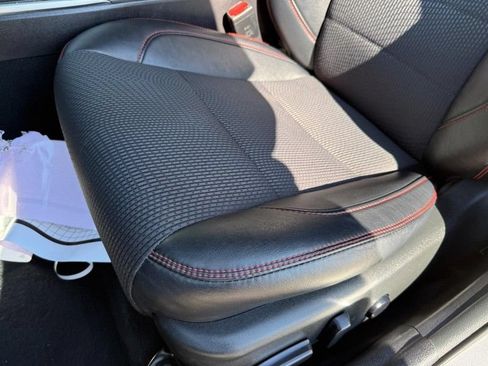 Used 2017 Toyota Camry SE FWD image 17