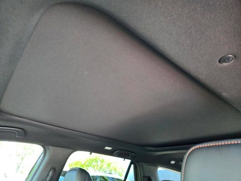 Used 2025 Honda Pilot TrailSport image 22
