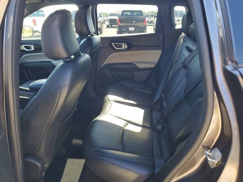 Used 2023 Jeep Compass Limited image 23