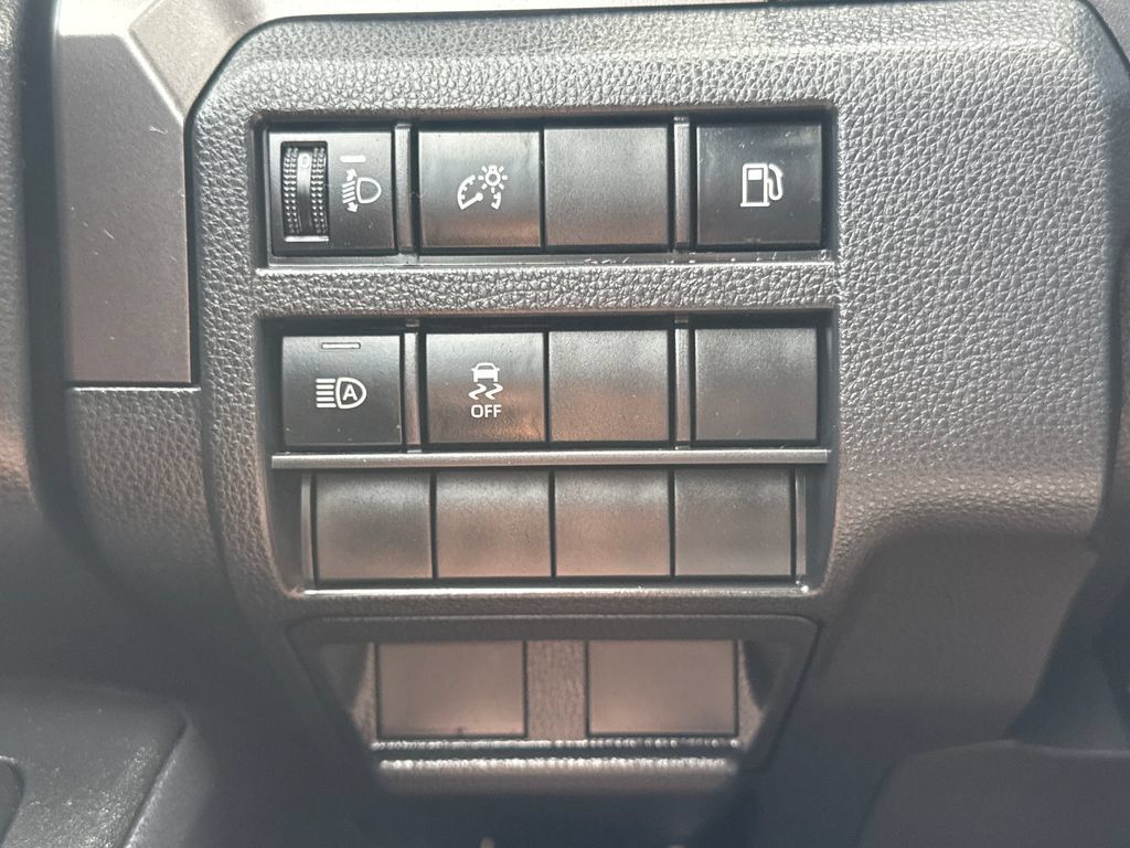 Used 2025 Toyota 4Runner SR5 AWD/4WD image 32