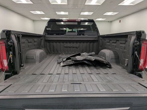 Used 2023 GMC Sierra 1500 AT4 w/ AT4 Preferred Package image 24