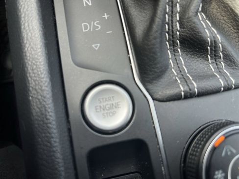 Used 2022 Volkswagen Atlas SE image 17