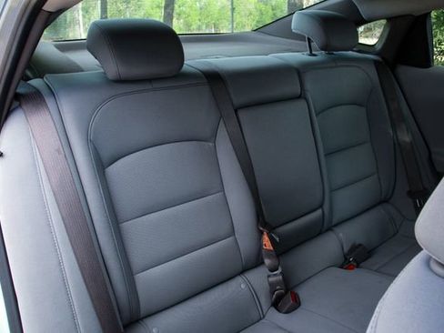 Used 2024 Chevrolet Malibu LT image 37