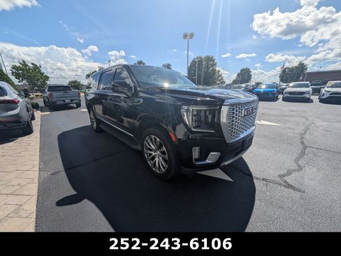 Used 2022 GMC Yukon XL Denali AWD/4WD image 4