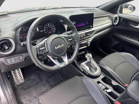 Used 2024 Kia Forte GT-Line w/ GT-Line Premium Package FWD image 8