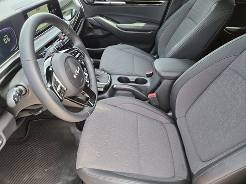 New 2026 Kia Seltos S FWD image 10