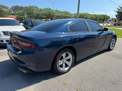 Used 2015 Dodge Charger SE w/ Sport Appearance Group RWD image 6