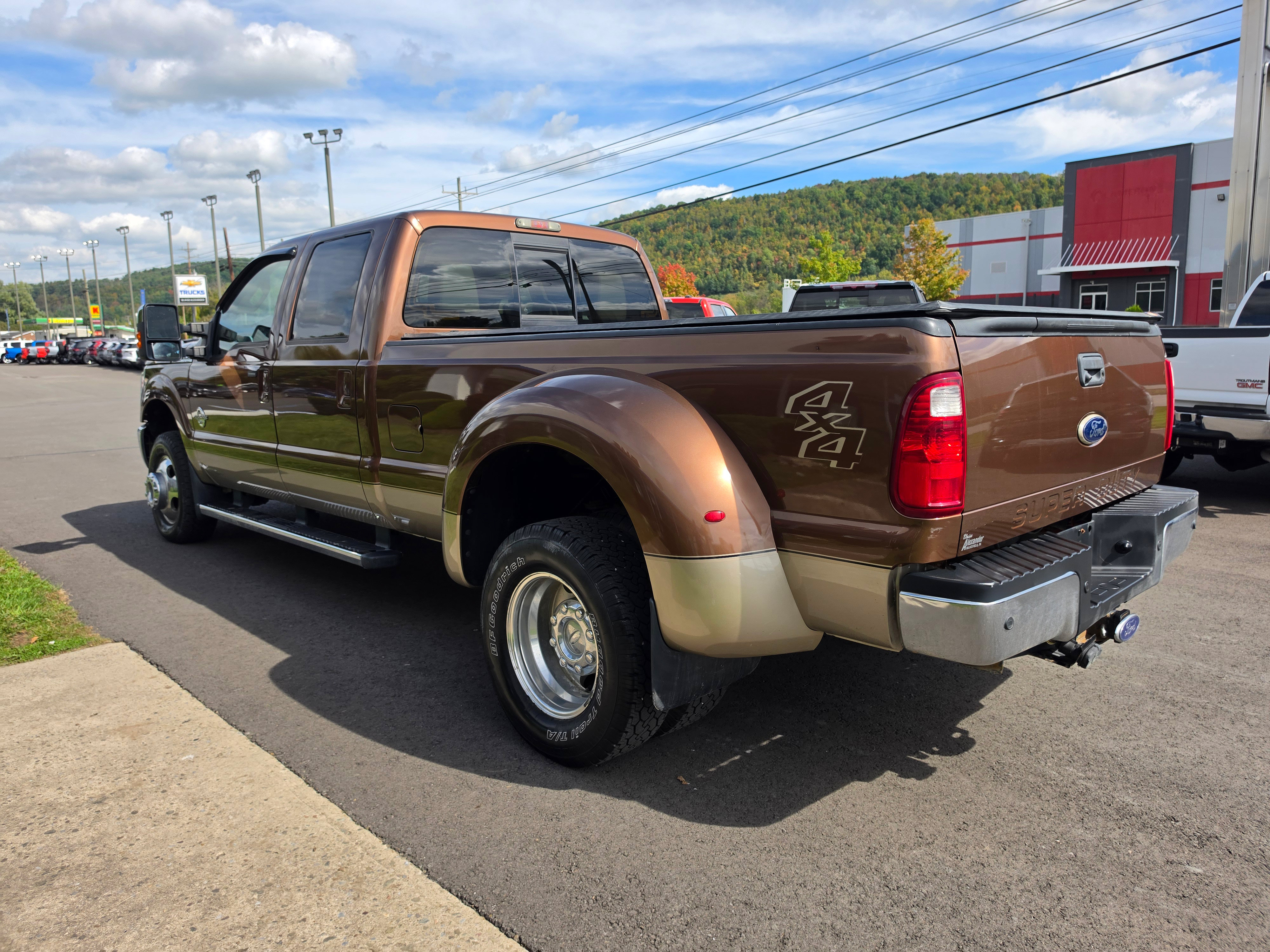 Used 2011 Ford F350 Lariat w/ Chrome Pkg AWD/4WD image 6