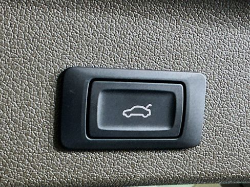 Used 2016 Audi Q5 2.0T Premium Plus w/ Technology Package image 32