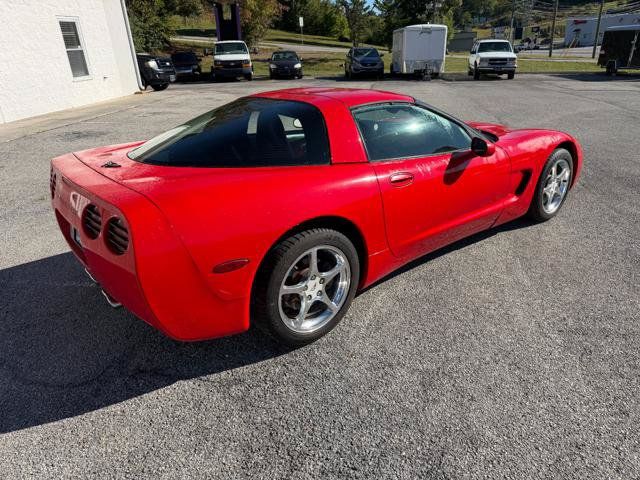 Used 2000 Chevrolet Corvette Coupe w/ Roof Pkg RWD image 2