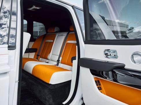 Used 2026 Rolls-Royce Cullinan image 34