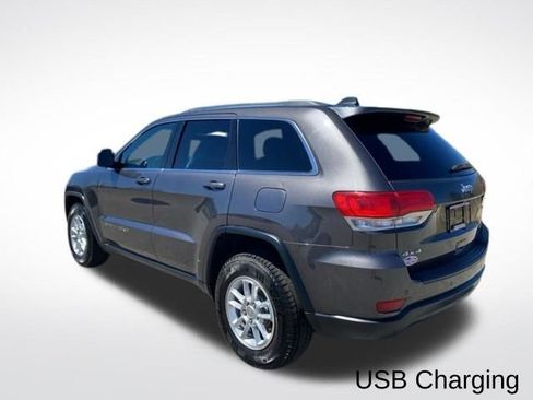 Used 2019 Jeep Grand Cherokee Laredo w/ Security & Convenience Group AWD/4WD image 3