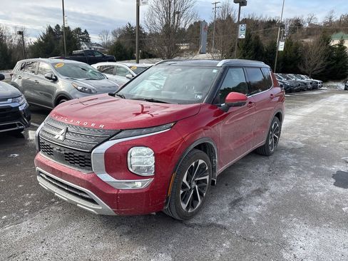 Used 2023 Mitsubishi Outlander SEL image 3