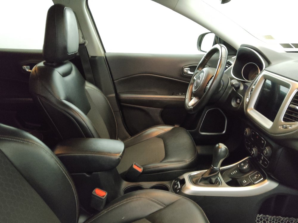 Used 2018 Jeep Compass Latitude w/ Popular Equipment Group AWD/4WD image 21