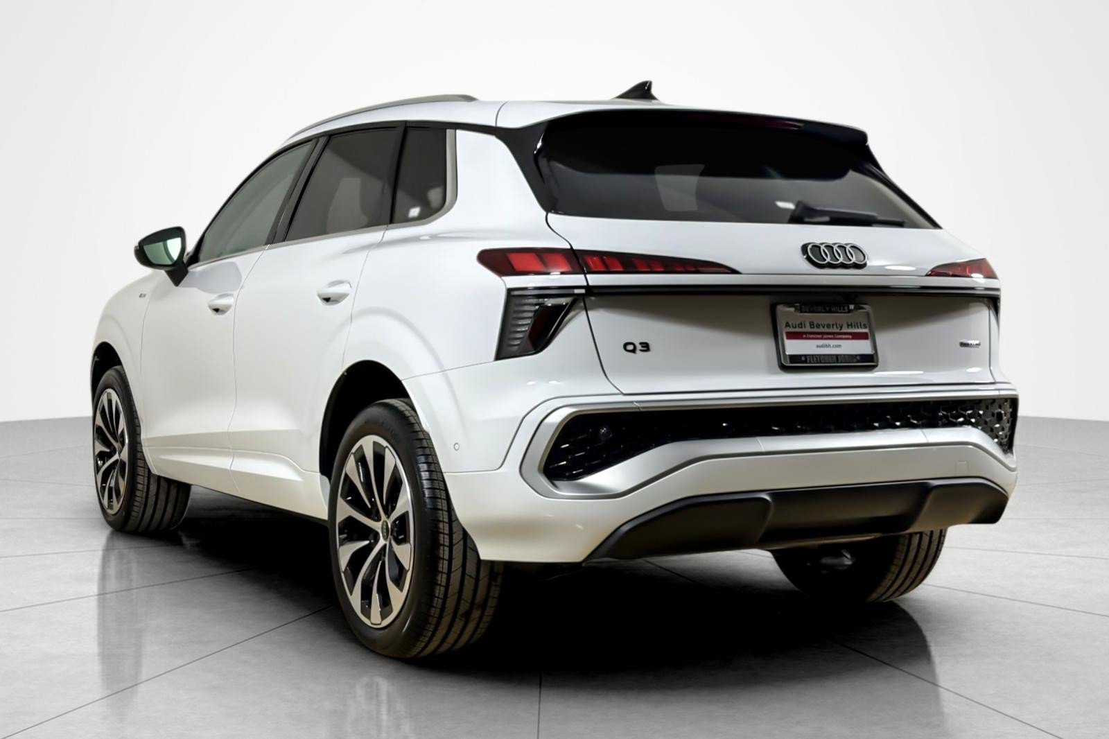 Used 2026 Audi Q3 quattro 2.0T AWD/4WD image 3