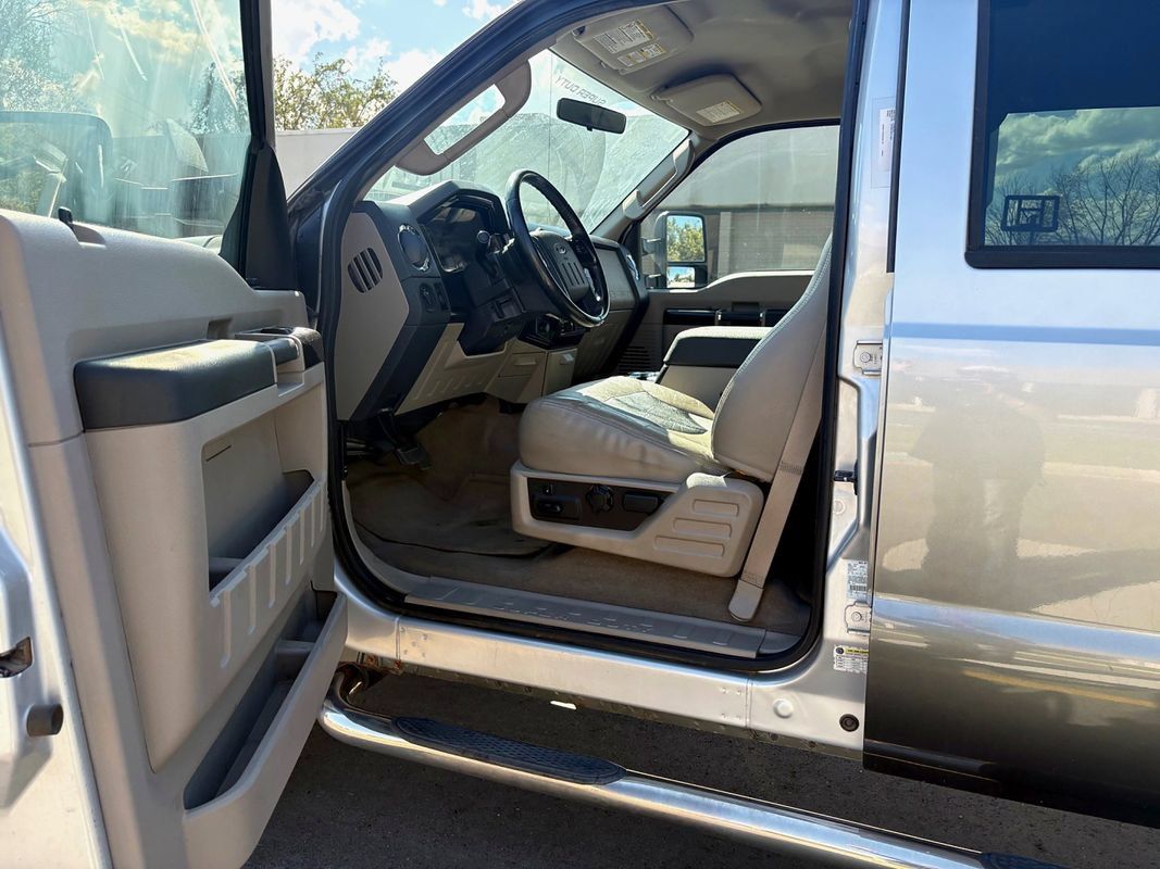 Used 2008 Ford F250 Lariat AWD/4WD image 9