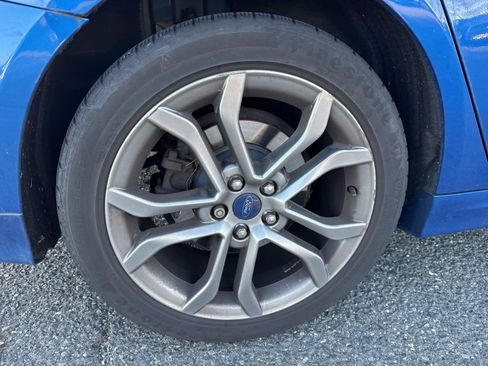 Used 2017 Ford Fusion SE w/ Equipment Group 201A image 25