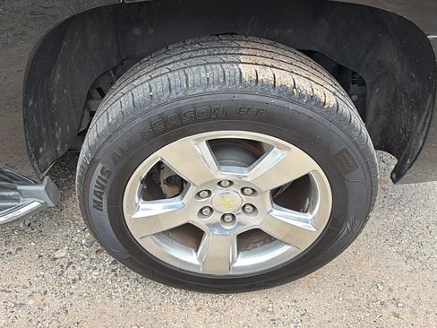 Used 2015 Chevrolet Tahoe LTZ RWD image 12