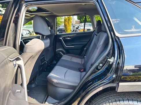 Used 2020 Toyota RAV4 XLE w/ Convenience Package AWD/4WD image 13