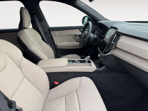 New 2026 Volvo XC90 B6 Plus image 15