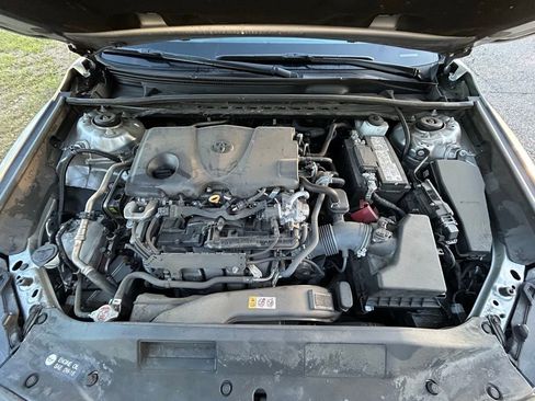 Used 2024 Toyota Camry SE FWD image 11