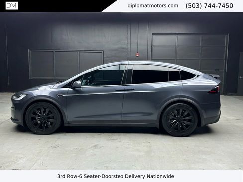 Used 2023 Tesla Model X Standard Sport Utility 4D image 4