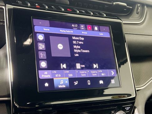 Used 2023 Jeep Grand Cherokee L Laredo image 27