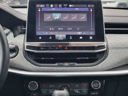 Certified 2022 Jeep Compass Latitude w/ Convenience Group image 27