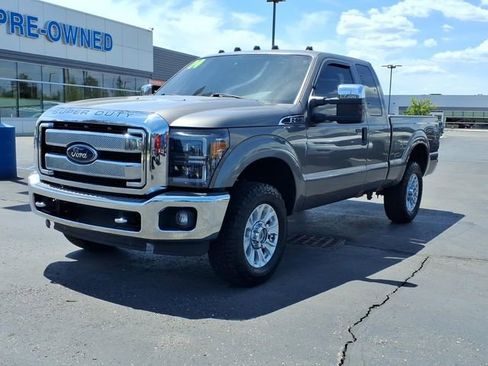 Used 2014 Ford F250 XLT w/ XLT Premium Package AWD/4WD image 3