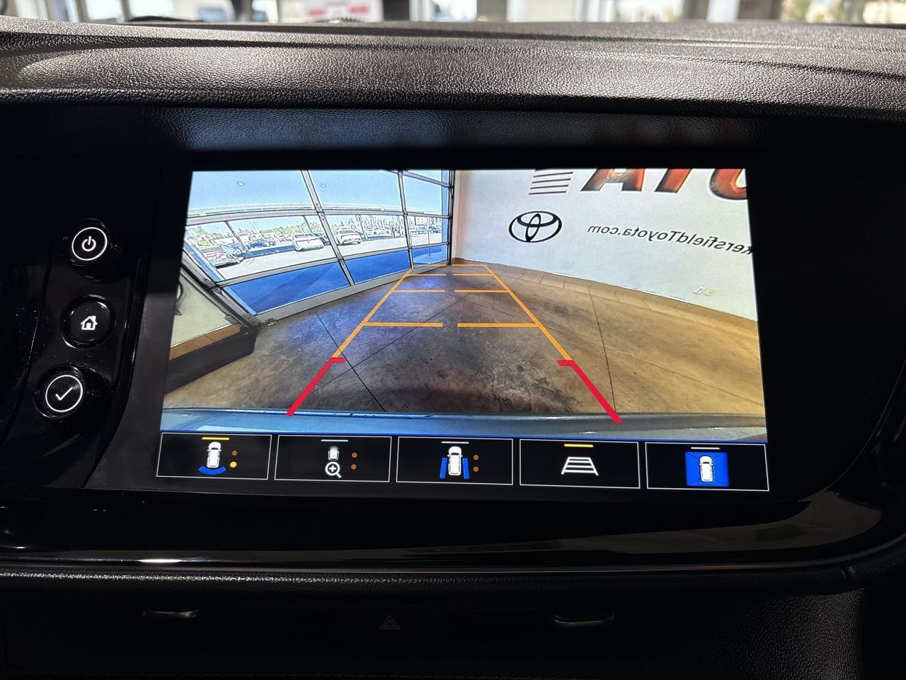 Used 2023 Buick Envision Avenir AWD/4WD image 18